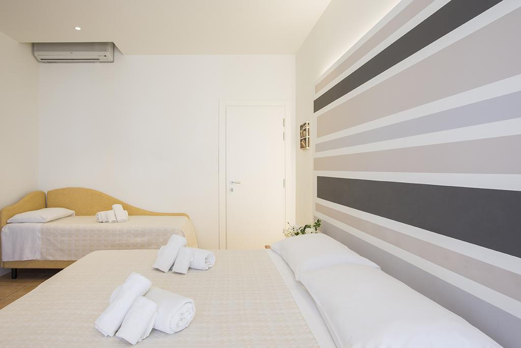 Hotel Pacific カットーリカ エクステリア 写真