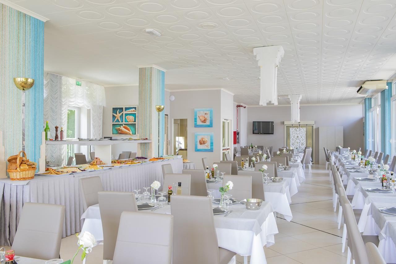 Hotel Pacific カットーリカ エクステリア 写真